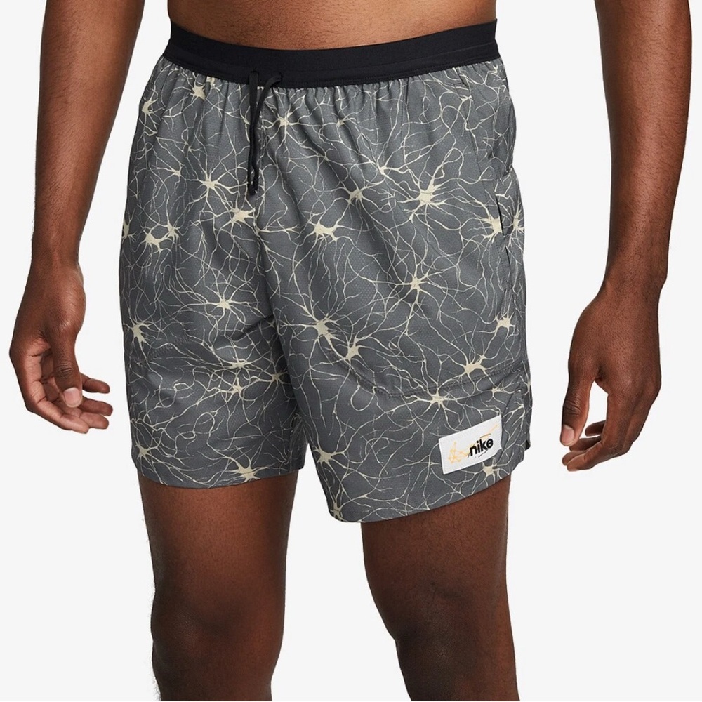 Nike Stride D.Y.E. 7 Inch Inseam Running Shorts DQ4766-068 Sz 2XL
